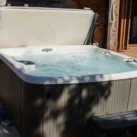 펜션 The Chard 칼라일